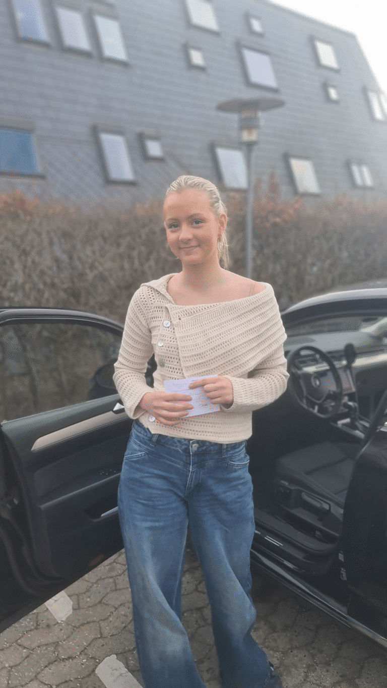 Studerende hos køreskole i København – klar til kørekort i Brønshøj